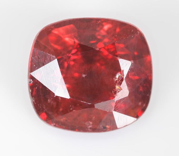 Оранжевато-красная шпинель 1,16 карата