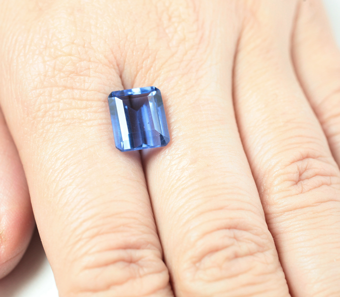 Чистейший флюорит со сменой цвета 6,22 карата