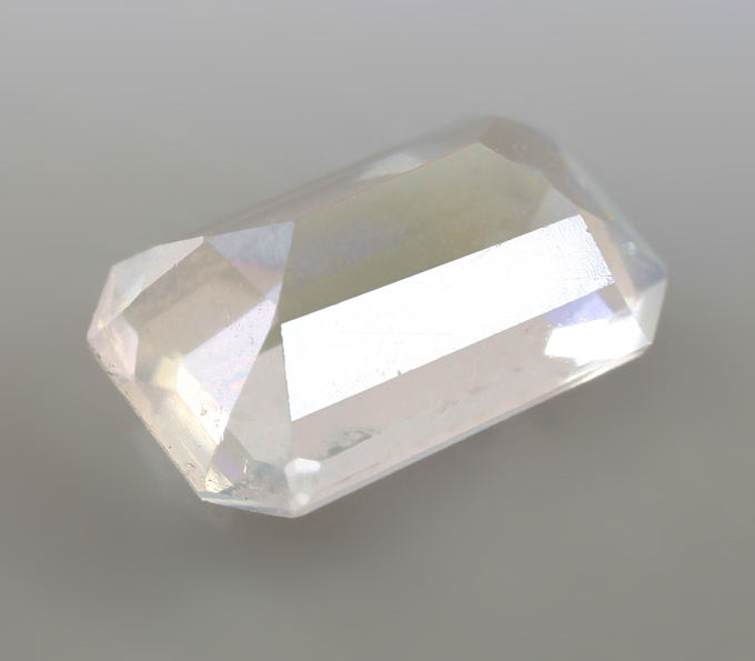 Ограненный лунный камень 1,1 карата