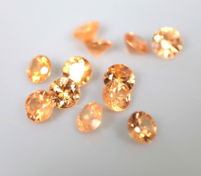 Набор из 12 спессартинов гранатов 2,11 карата