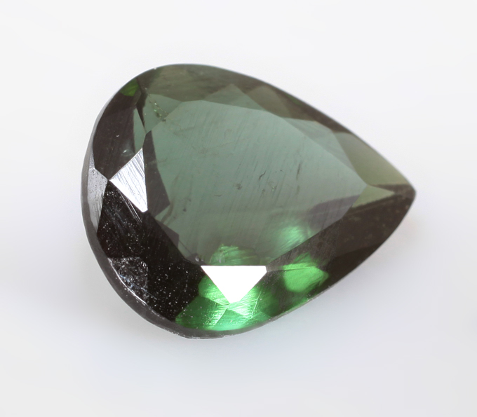 Насыщенно-зеленый турмалин 0,78 карата
