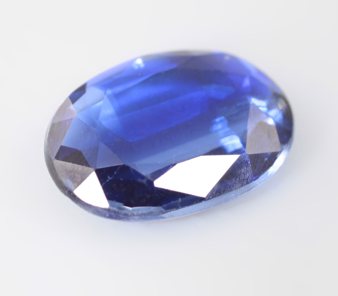 Кианит 1,95 карата