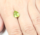 Желтовато-зеленый сфен 3,83 карата