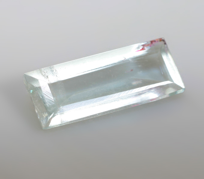 Аквамарин редкой огранки 0,88 карата