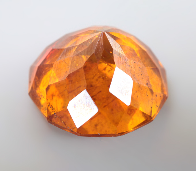 Крупный сфалерит авторской огранки 11,14 карата