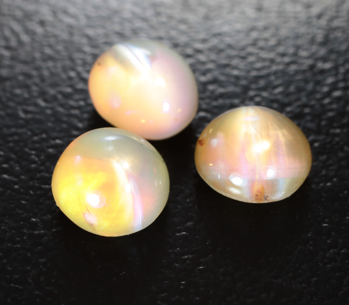 Редкий набор из 3 хризобериллов с эффектом кошачьего глаза 4,43 карата