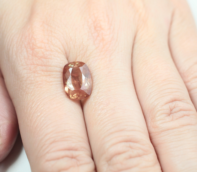 Андезин 4,56 карата