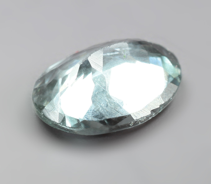 Полихромный цоизит 0,69 карата