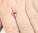 Яркий пурпурновато-красный турмалин 1,55 карата