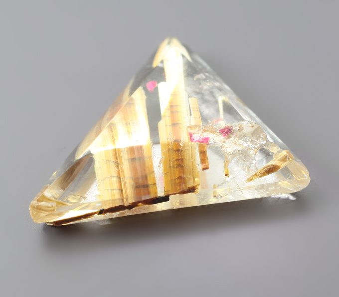 Рутиловый кварц авторской огранки 4,87 карата