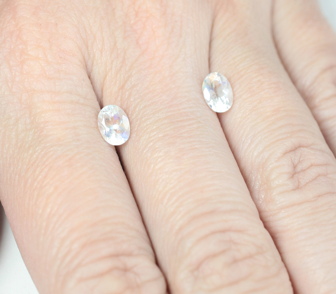 Пара ограненных лунных камней 1,52 карата