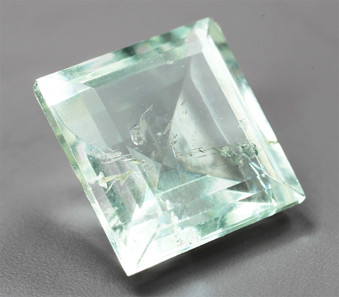 Голубовато-зеленый берилл 2,99 карата