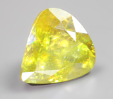 Крупный зелено-желтый сфен 5,78 карата