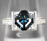 Кольцо с чистейшим синим London топазом авторской огранки 2,86 карата и лейкосапфирами Серебро 925