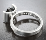 Кольцо с чистейшим синим London топазом авторской огранки 2,86 карата и лейкосапфирами