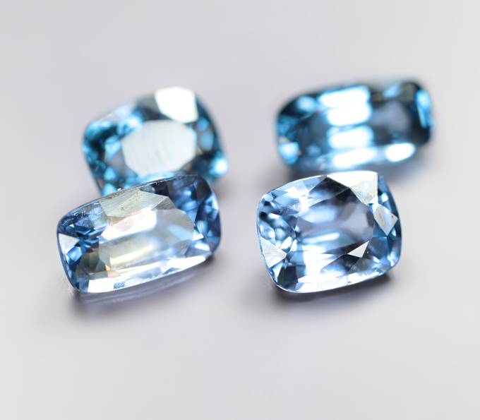 Редкий набор из 4 синих шпинелей высокой чистоты 2,36 карата