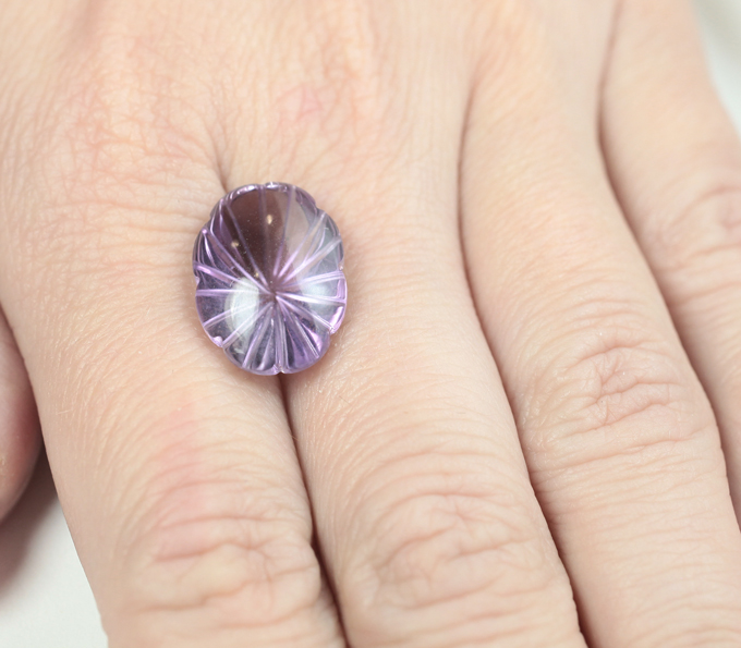Резной аметист высокой чистоты 11,22 карата