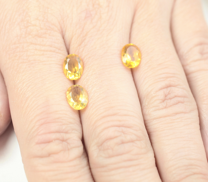 Набор из 3 ограненных "солнечных" опалов 2,43 карата