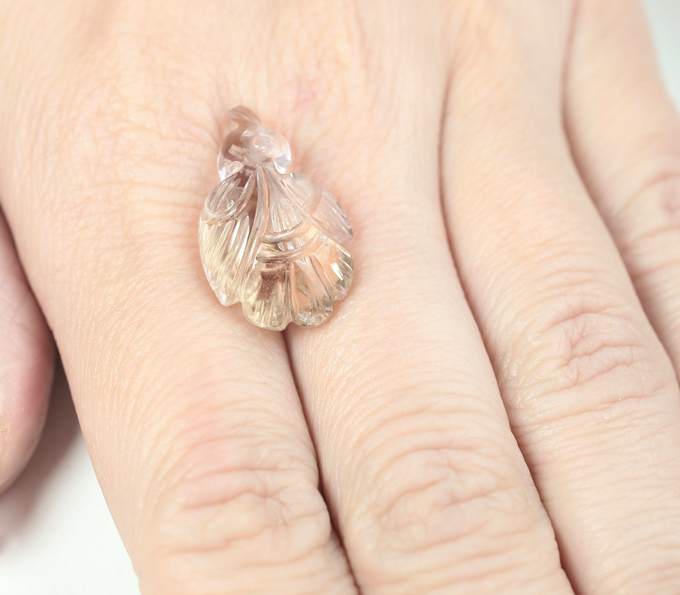 Резной аметрин 13,28 карата