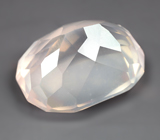 Чистейший крупный розовый кварц эффектной огранки 20,68 карата