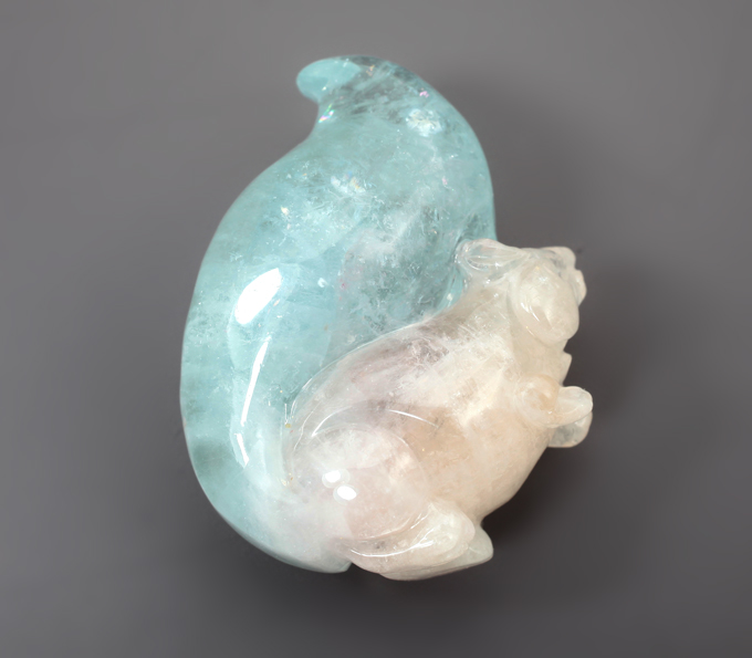 Полихромный резной берилл 46,55 карата