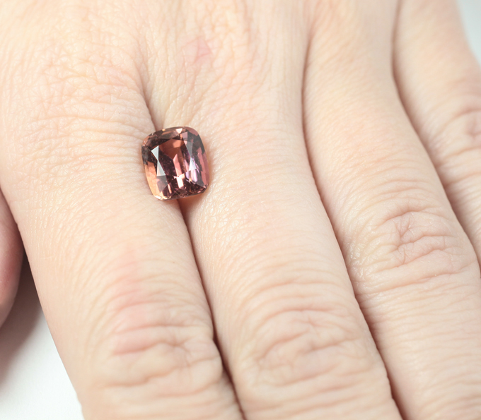 Open color grade! Полихромный турмалин 3,43 карата