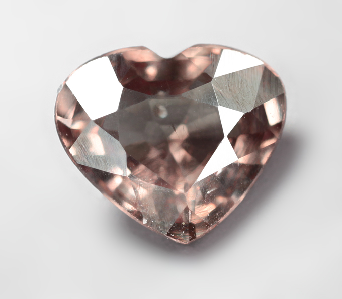 Гранат со сменой цвета 1,02 карата