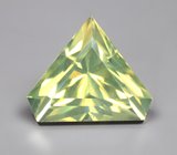 Авторская огранка! Желтовато-зеленый циркон высокой чистоты 2,43 карата