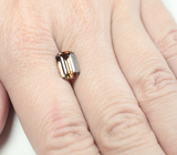 Оранжевато-желтый циркон высокой чистоты 3,4 карата