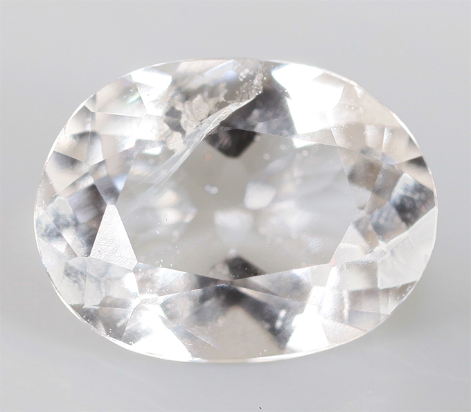 Серьги с розовым кварцем авторской огранки 15,1 карата и скаполитами 1,37 карата