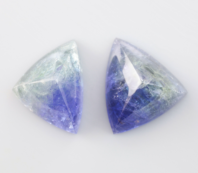 Подвесы для серег с крупными полихромными цоизитами редной огранки 17,33 карата