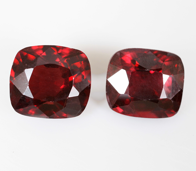 Брошь с рубиновыми шпинелями 2,63 карата