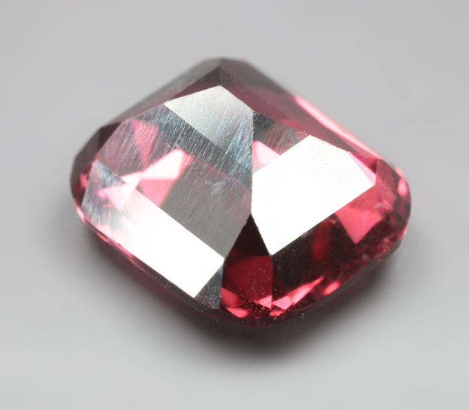 Чистейший умбалит гранат 3,59 карата