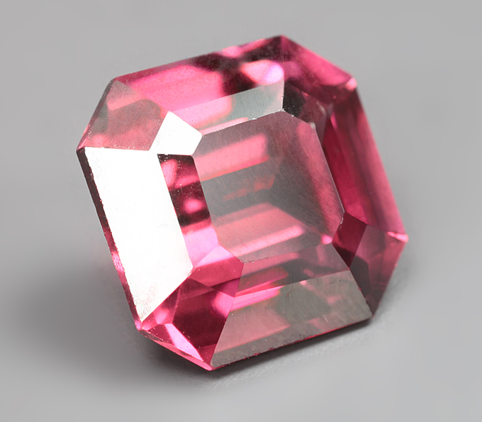 Умбалит гранат высокой чистоты 2,43 карата