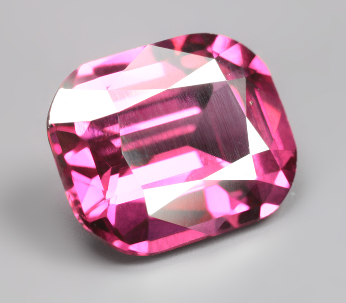 Чистейший умбалит гранат 3,88 карата