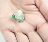 Кристаллы уральских демантоидов в породе 5,95 грамм