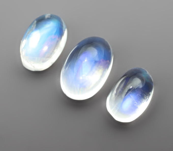 Набор из 3 лунных камней 2,38 карата