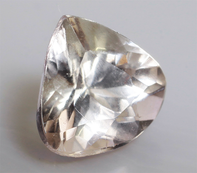 Полихромный цоизит 0,88 карата