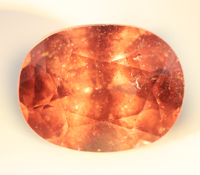 Гранат со сменой цвета 2,22 карата