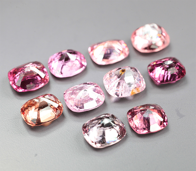 Набор из 10 разноцветных шпинелей 5,79 карата