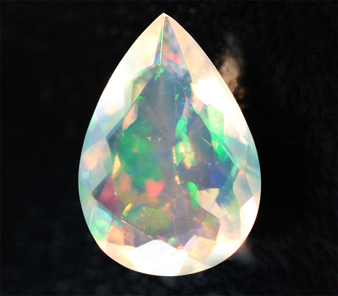 Ограненный эфиопский опал 1,54 карата