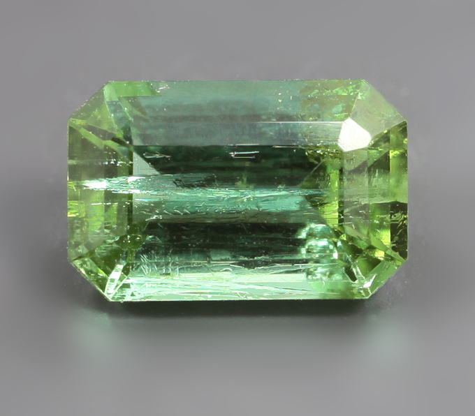 Полихромный "неоновый" турмалин 2 карата