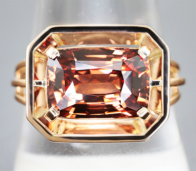 Кольцо с чистейшим крупным цирконом 6,29 карата