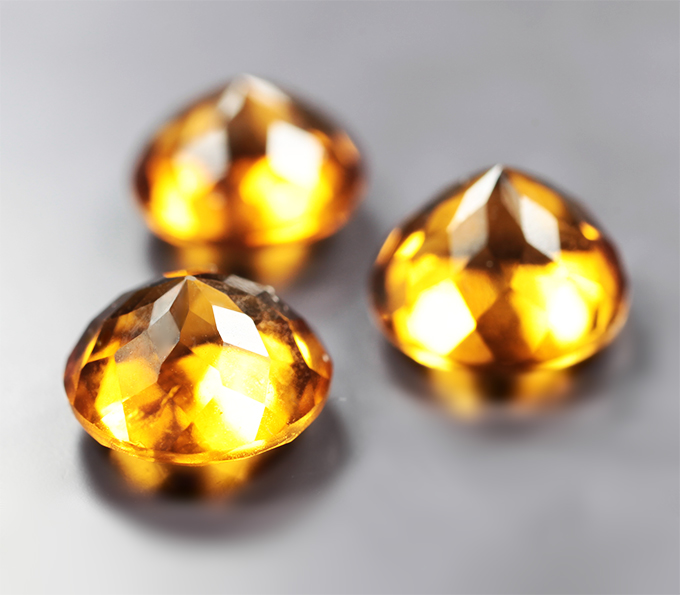 Набор из 3 чистейших цитринов мадейра 6,15 карата