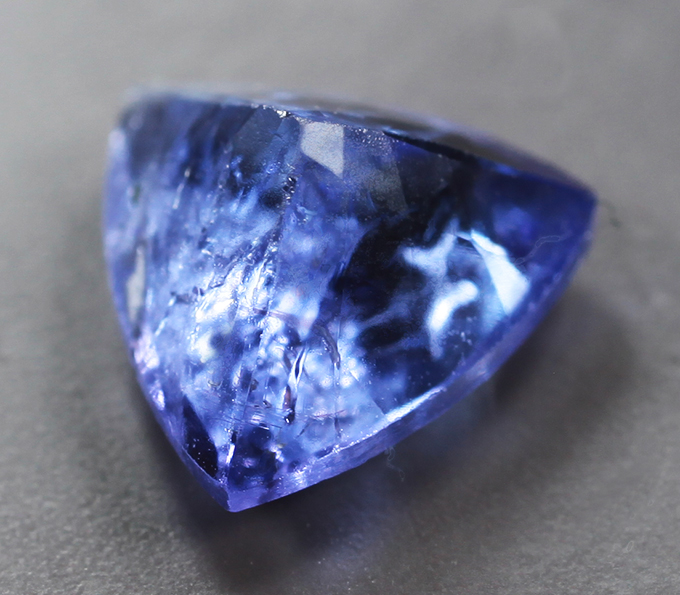 Танзанит 1,22 карата