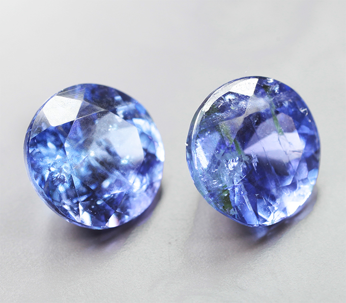 Пара танзанитов 2,59 карата