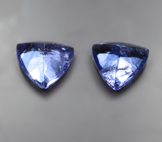 Пара танзанитов 2,66 карата