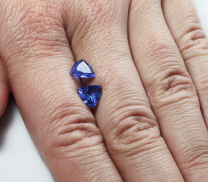 Пара танзанитов 2,66 карата