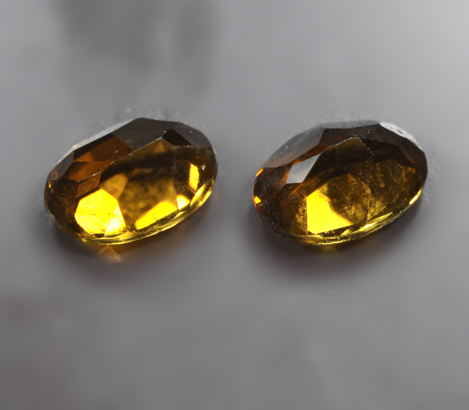 Пара зеленовато-желтых турмалинов 1,77 карата