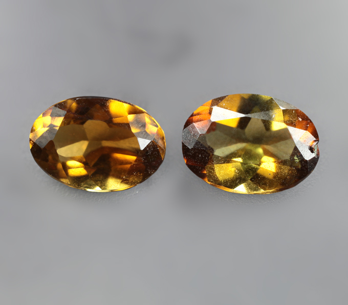 Пара зеленовато-желтых турмалинов 1,28 карата